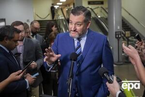 Сенатор Круз заявил, что коротко пообщался с инфицированным