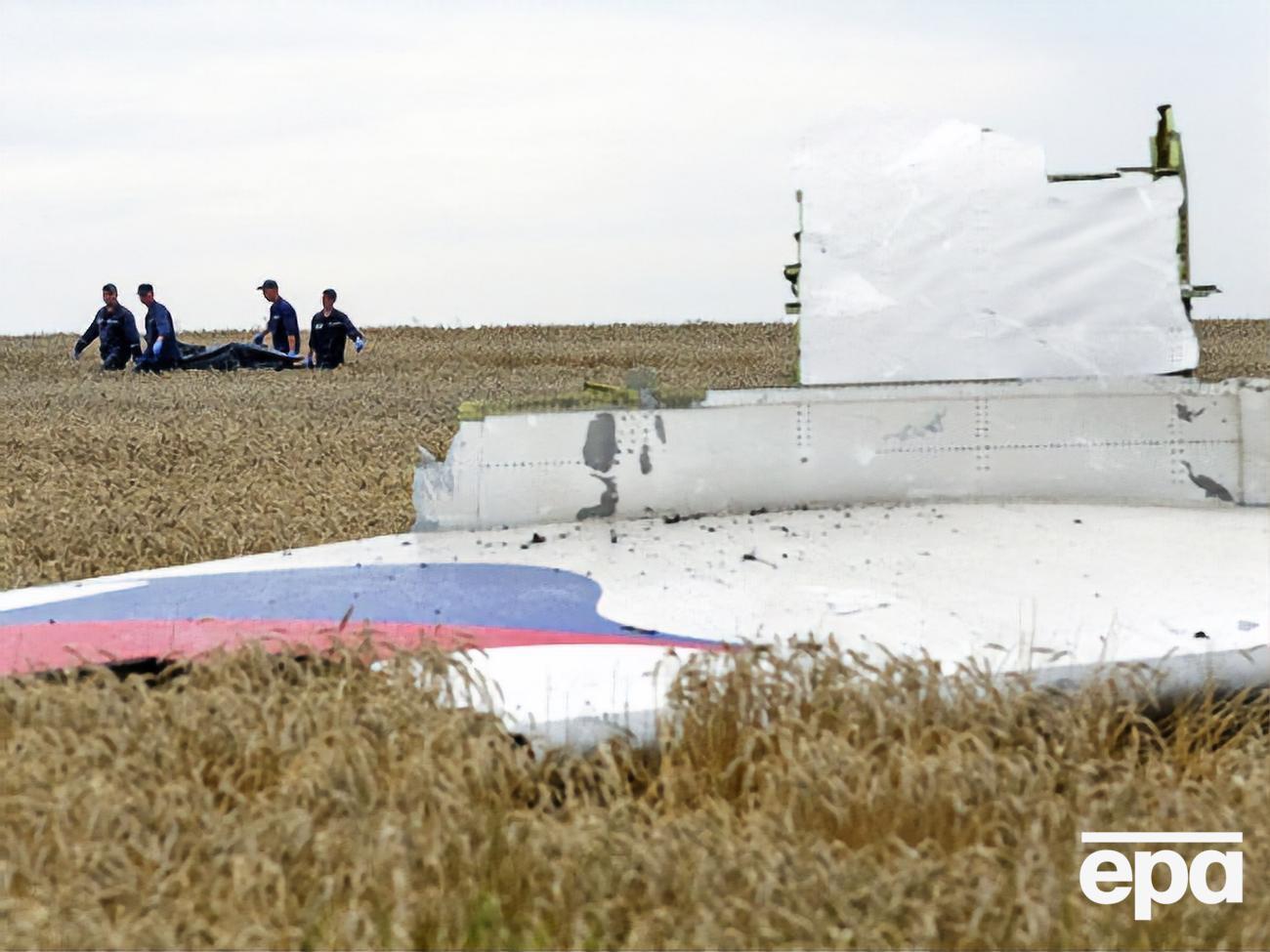 Унаслідок аварії Boeing 777, що летів з Амстердама в Куала-Лумпур рейсом MH17, загинуло 298 осіб