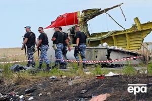 Boeing 777, летевший из Амстердама в Куала-Лумпур рейсом MH17, потерпел крушение 17 июля 2014 года на Донбассе