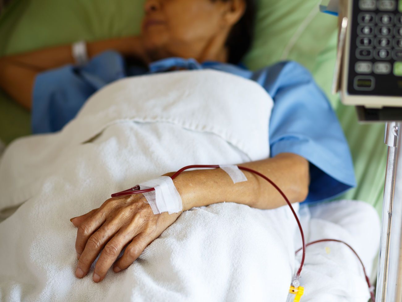 Методику переливания плазмы переболевших COVID-19 используют в Китае и США