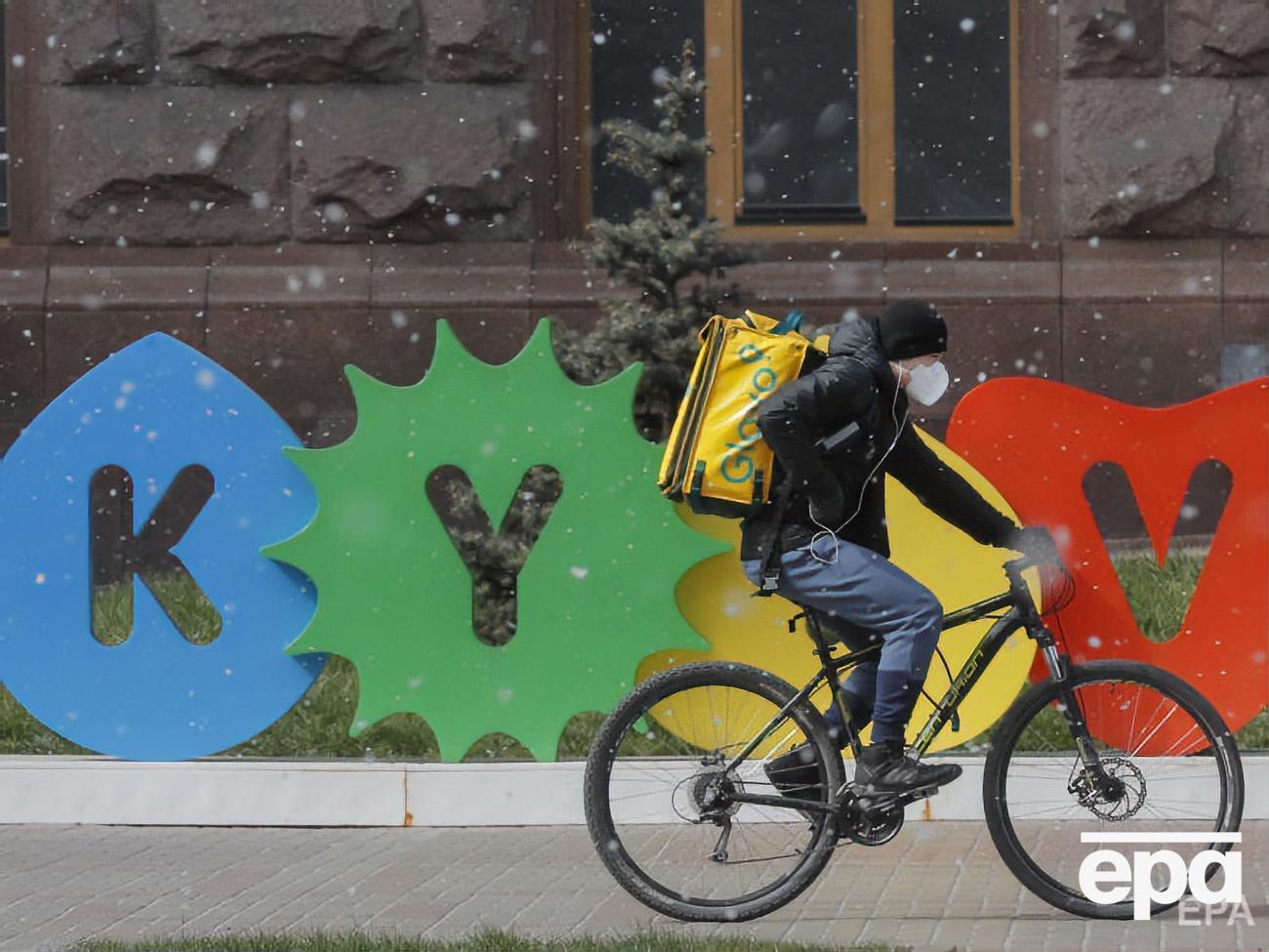 В Украине хотя запретить появляться без масок и респираторов в общественных местах