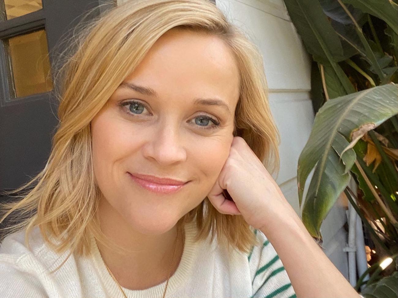 Уизерспун показала фото, сделанное более 20 лет назад