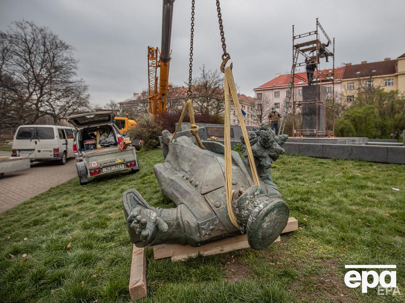 Памятник демонтировали 3 апреля