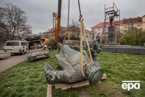 Пам'ятник демонтували 3 квітня