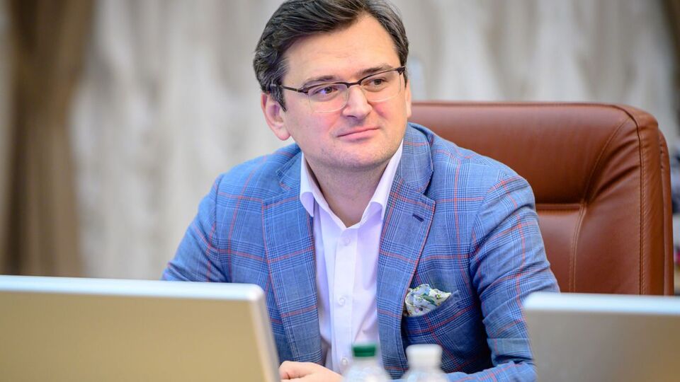 Кулеба напомнил, что украинцы, которые будут возвращаться домой, в обязательном порядке должны пройти обсервацию