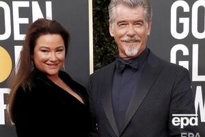 Броснан старше жены на 10 лет