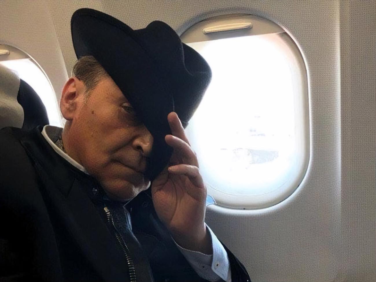 Невзоров: Прилєпін реконструює шлях російського офіцера-літератора