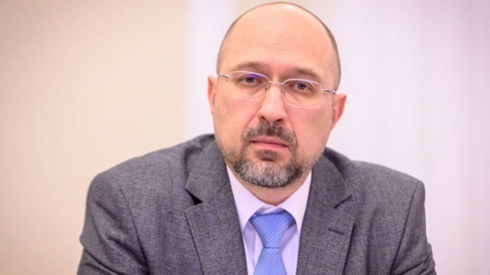 Шмыгаль отметил, что вопрос выхода украинцев на работу изучается с аналитиками