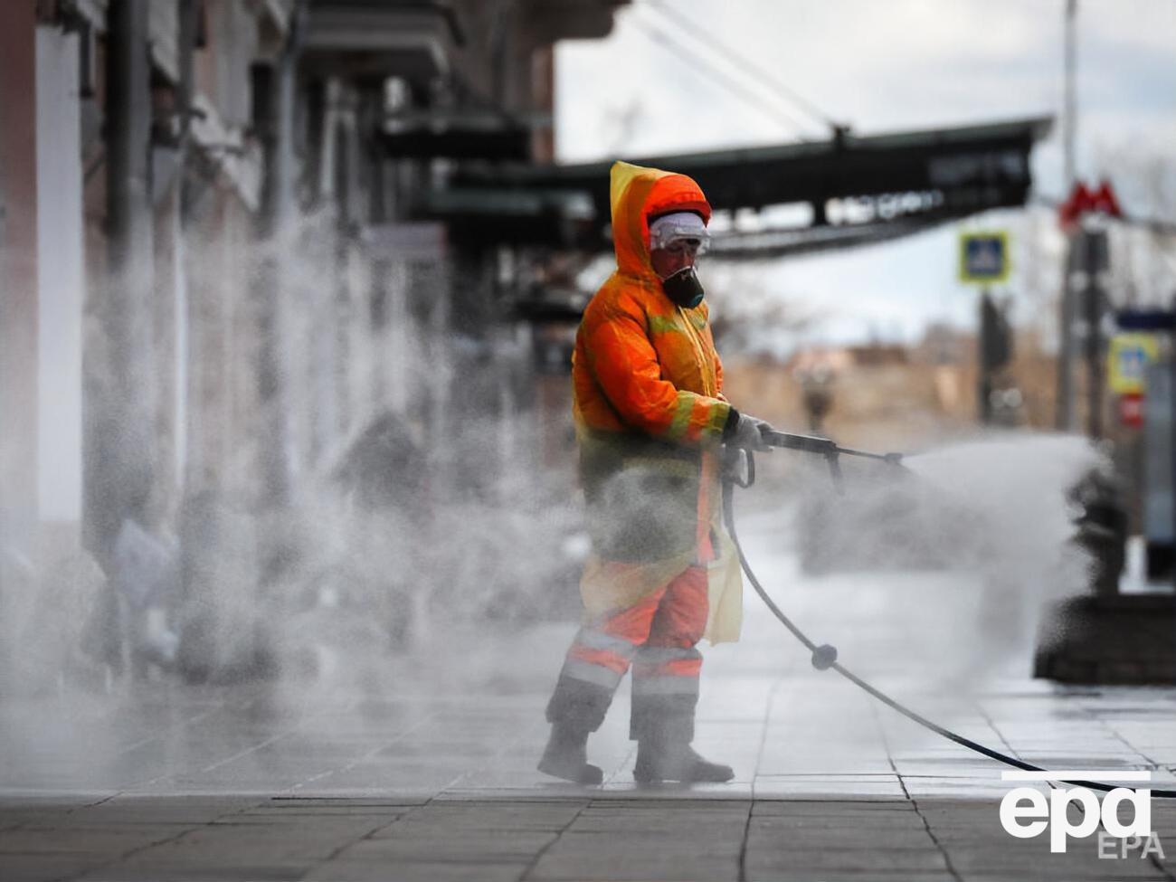 У Росії підтверджено понад 15 тис. випадків зараження COVID-19. На перших етапах епідемії заражалися, як правило, люди, які побували за кордоном; згодом почалося поширення хвороби і всередині країни