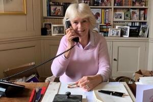 Герцогиня Корнуольська рекомендує прочитати книгу свого покійного брата про подорож в Індію