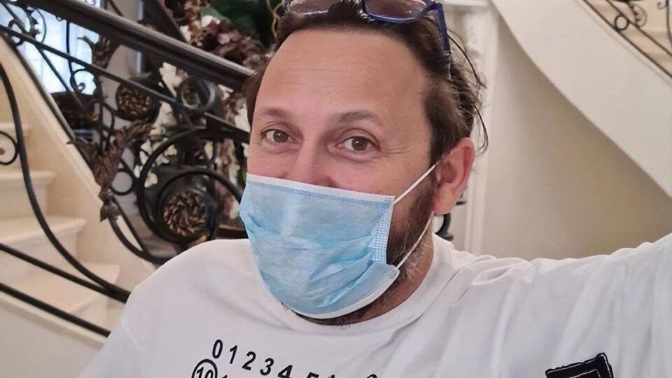 Михайлов выписался из больницы, но соблюдает режим изоляции
