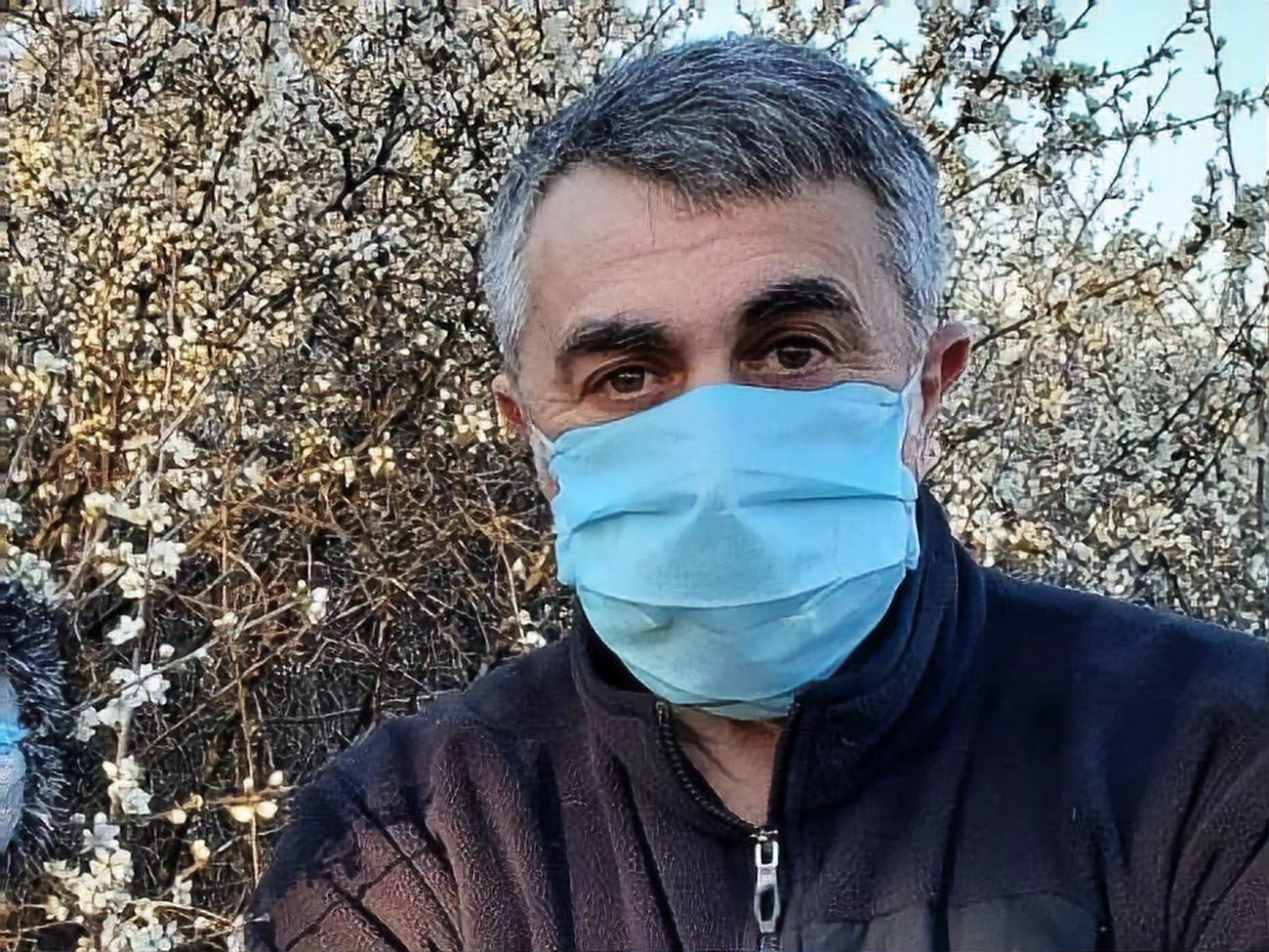 Комаровський: До онука 10 хвилин пішки, але спілкуємося віртуально