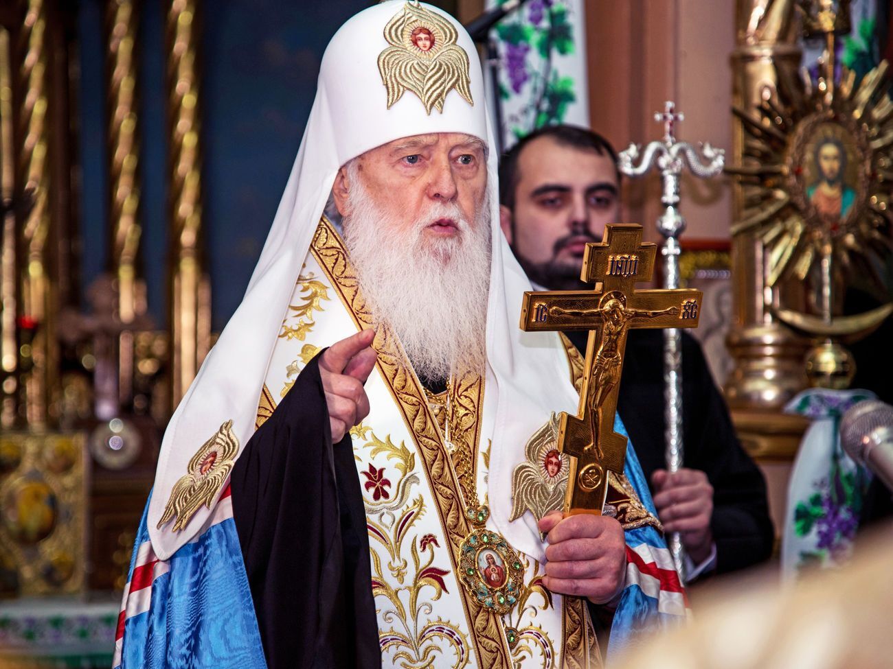 Активісти вимагають визнати недостовірною поширену Філаретом (на фото) інформацію про зв'язок одностатевих шлюбів і COVID-19