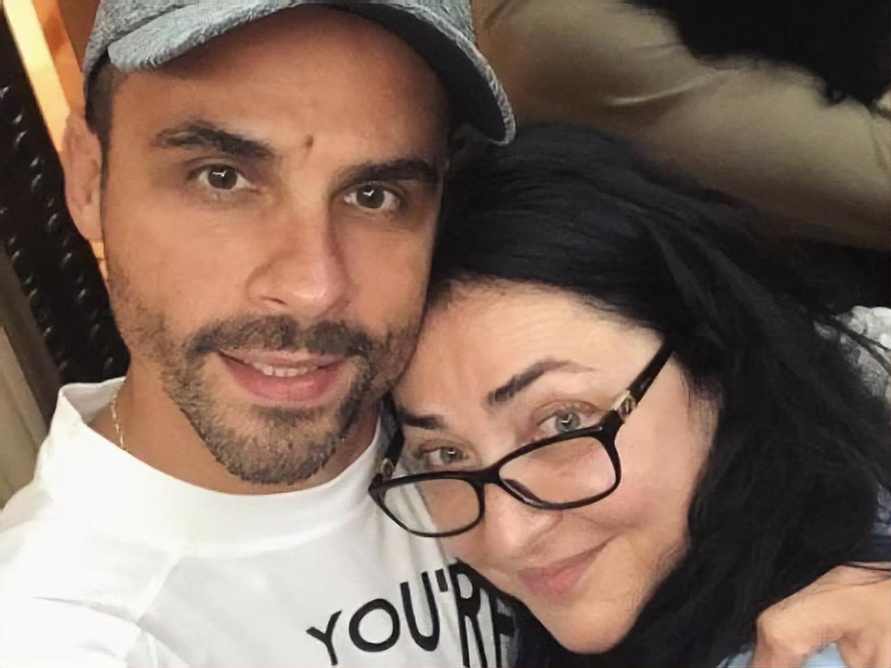 Лолита после развода с Ивановым (он на фото):&nbsp;У меня ощущение, что я расправилась, что у меня как будто горб сняли