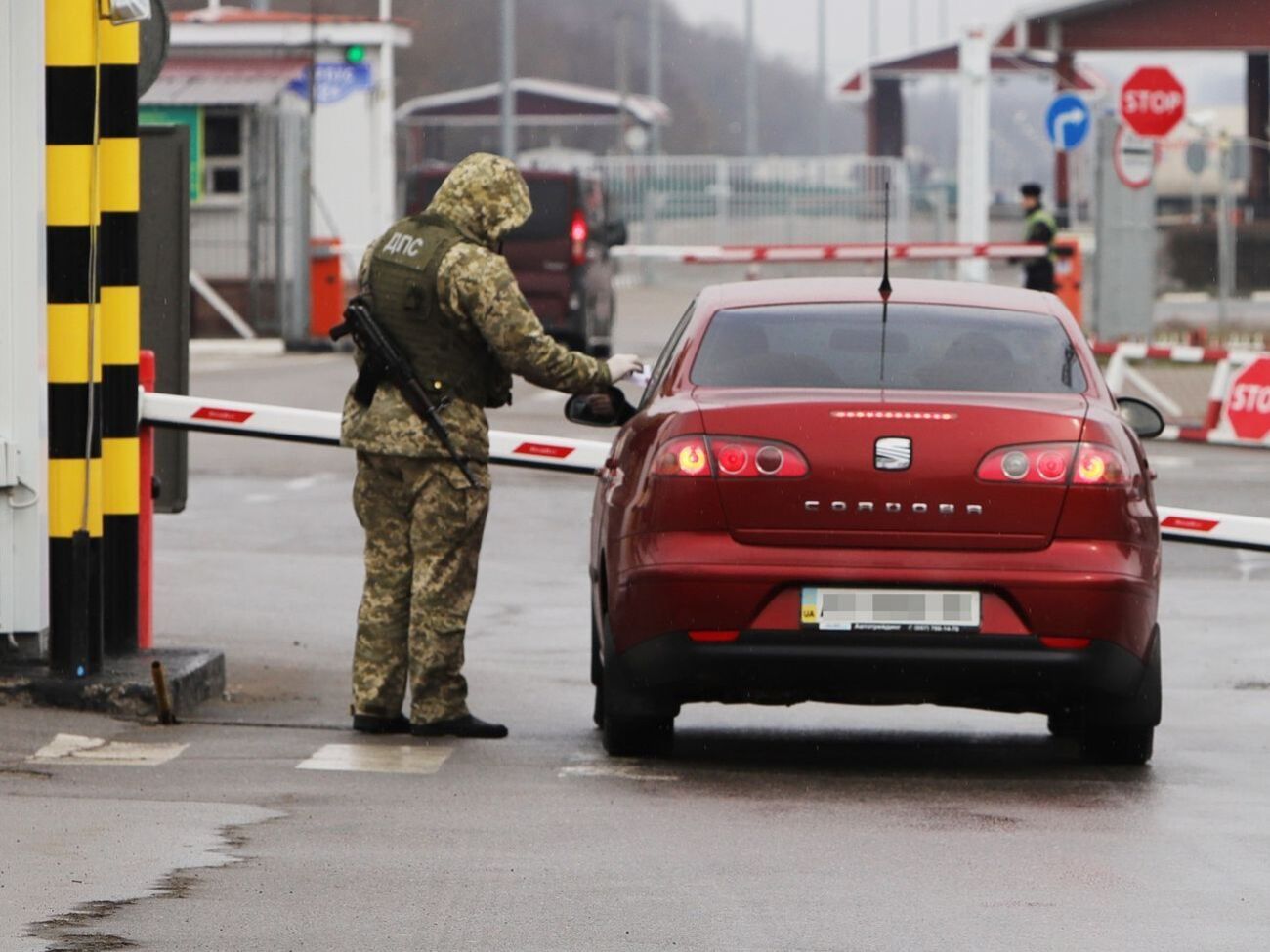 Через спалах коронавірусу Кабмін оновив перелік закритих пунктів пропуску через держкордон