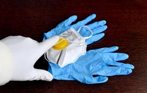 Гольдман отметил, что в Израиле медики защищены