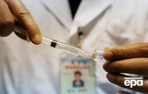 По данным ВОЗ, в мире разрабатывается не менее 70 вакцин против коронавируса