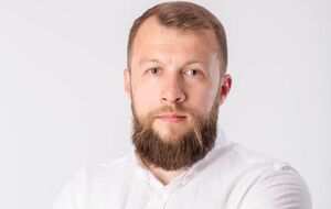 Максим Жорин: Когда в стране идет война, она стоит на пороге экономического кризиса и пытается бороться с пандемией, самой большой проблемой оказывается "ущемление" прав ЛГБТ
