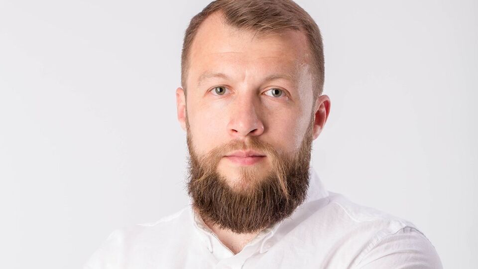 Максим Жорін: Коли у країні йде війна, вона стоїть на порозі економічної кризи і намагається боротися з пандемією, найбільшою проблемою виявляється "утискання" прав ЛГБТ