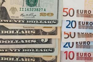 НБУ встановив курс валют на 16 квітня