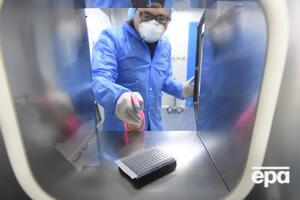 Джерела американських журналістів стверджують, що лікарі в китайській лабораторії намагалися стримати поширення вірусу на ранніх етапах