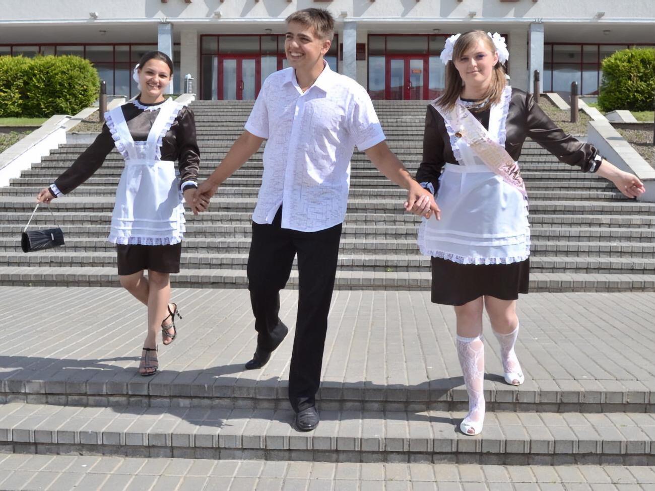 Учням&nbsp;перших&nbsp;&ndash; восьмих&nbsp;та 10-х класів у МОН радять видавати табелі та інші відповідні документи через електронну пошту