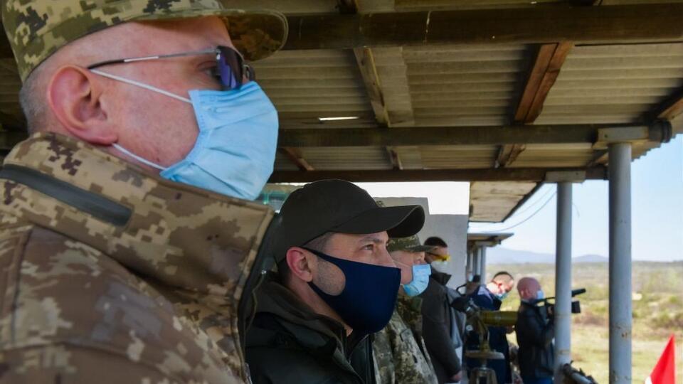 На полигоне главе государства продемонстрировали модернизированные и новейшие образцы стрелкового оружия и боеприпасов