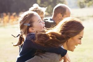 Герцоги Кембриджські воліють організовувати дозвілля дітей на свіжому повітрі