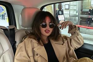 Гомес потребовала возместить ей убытки