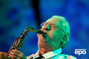 Коніц народився 1927 року