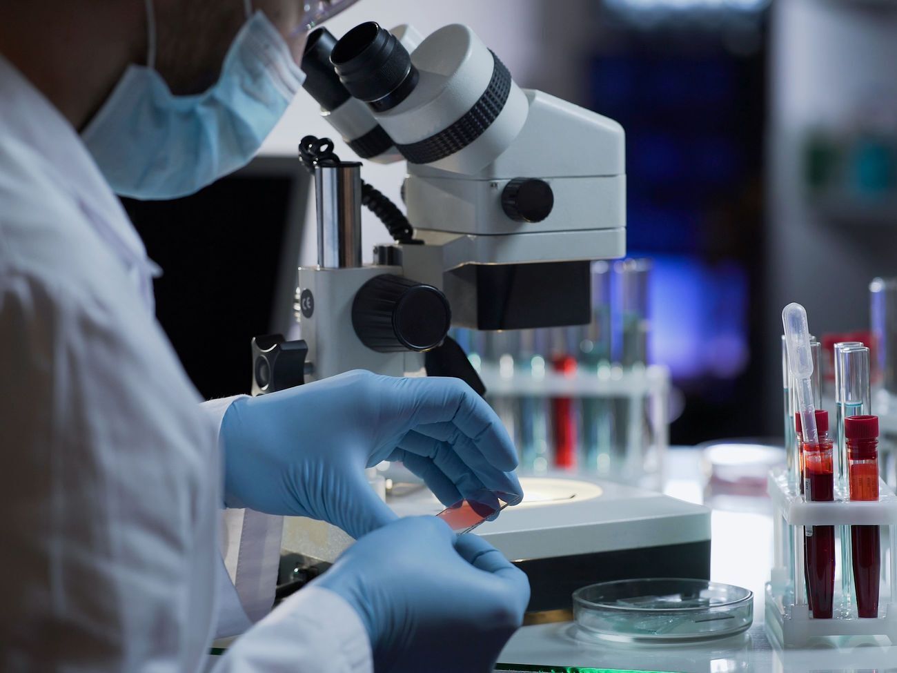 Медики не исключают проблем с тестами, которые показали положительный результат у людей, повторно сдавших анализы