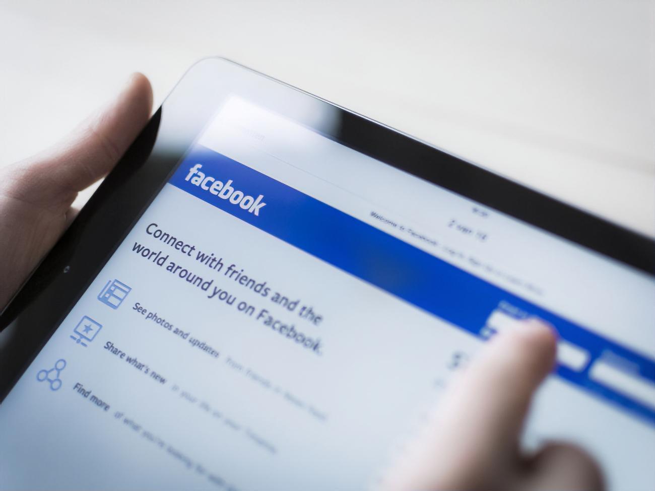 Facebook удалил сотни тысяч неправдивых сообщений