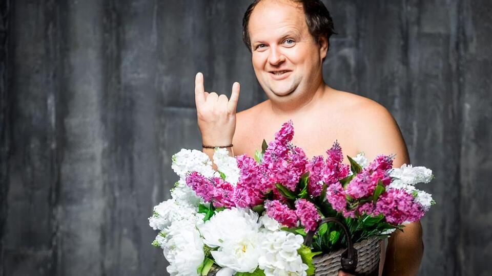 У саду Бронюка росте приблизно 100 кущів троянд