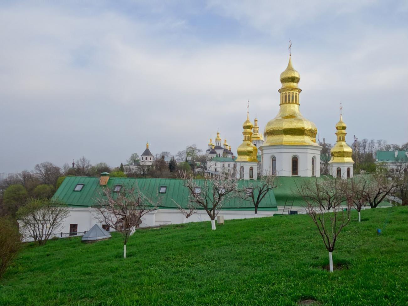 В Киево-Печерской лавре не проводят открытых богослужений