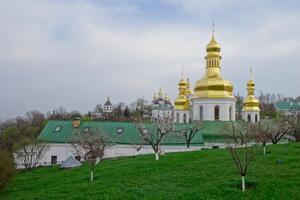 У Києво-Печерській лаврі не проводять відкритих богослужінь