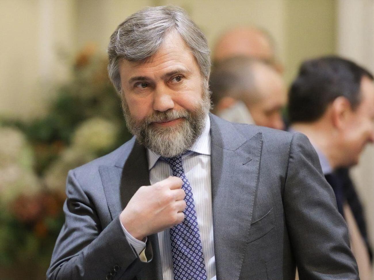 Новинский заявил, что Благодатный огонь направляется в Киев