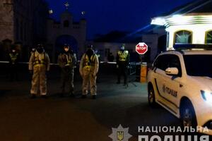 У храма собралось небольшое количество прихожан, заявили в полиции