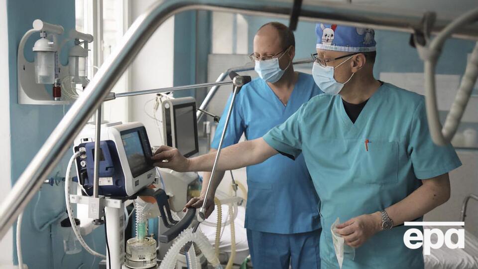 В Україні понад 5,4 тис. захворіло на COVID-19, кожен п'ятий із них – медик