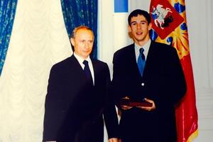 Панін про зустріч із Путіним: Я підійшов до нього, мені дали цю х...йню – і все, і пішов