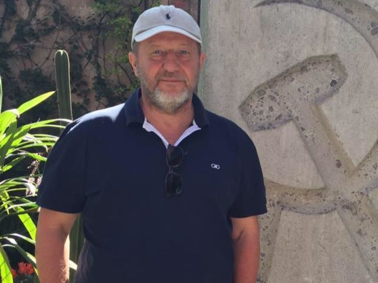 Карантин из-за коронавируса ни от чего нас уже не спасет. Он бьет только по нашим кошелькам