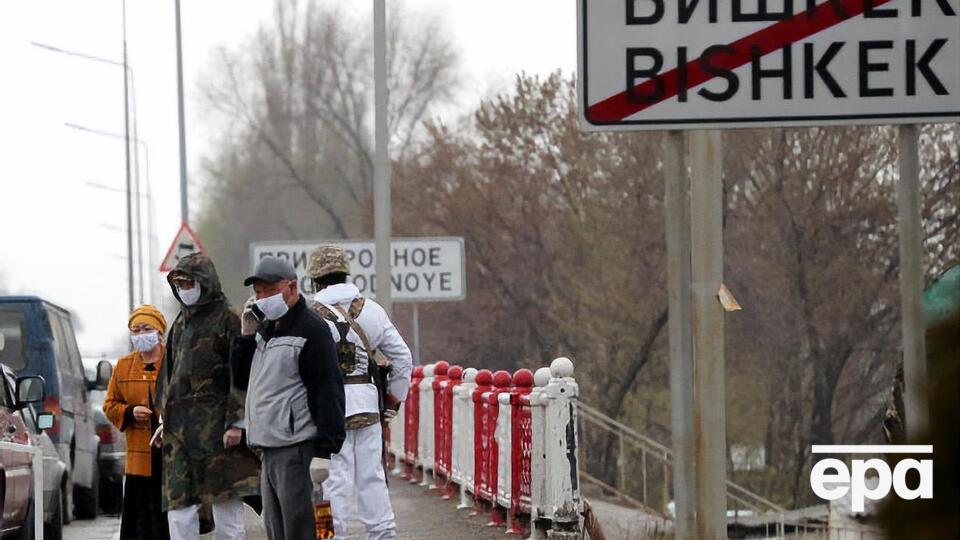 У Киргизстані люди почали відчувати труднощі з продуктами
