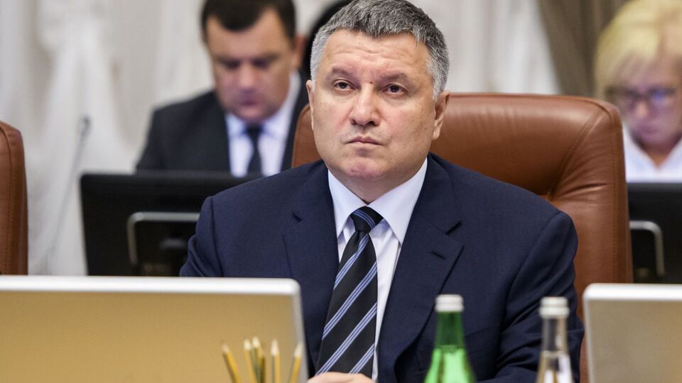 Аваков: Тысячи наших не спят на пожаре сутками, хватают пыль и радиацию, а кто-то из-за угла... Попадетесь точно! И штрафом уже не отделаетесь