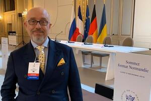 Резников: Все граждане Украины имеют право жить свободной жизнью здесь