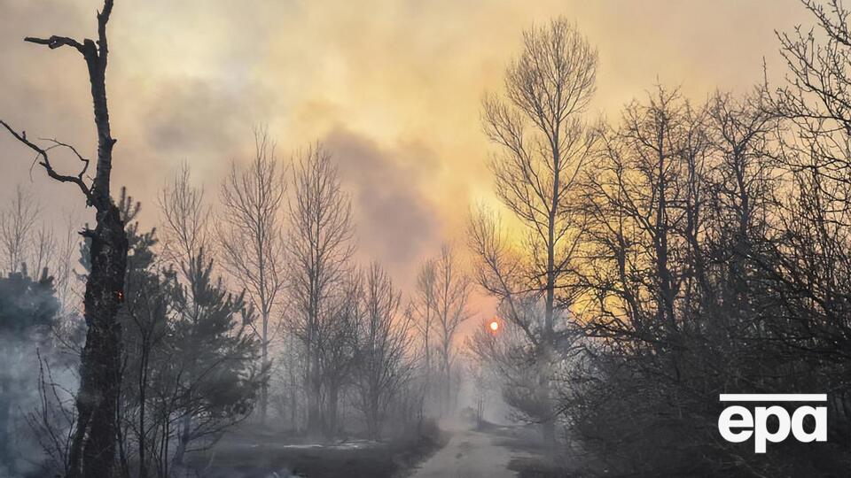 У зоні відчуження залишилося ще три осередки лісової пожежі