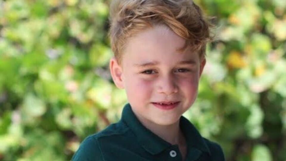 Герой, олицетворяющий принца Джорджа, в трейлере обратился к народу