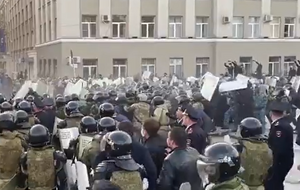 Во Владикавказе произошли стычки местных жителей с полицией