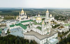 Із 42 випадків зараження коронавірусом у Кременецькому районі Тернопільської області щонайменше 25 припадає на Почаїв