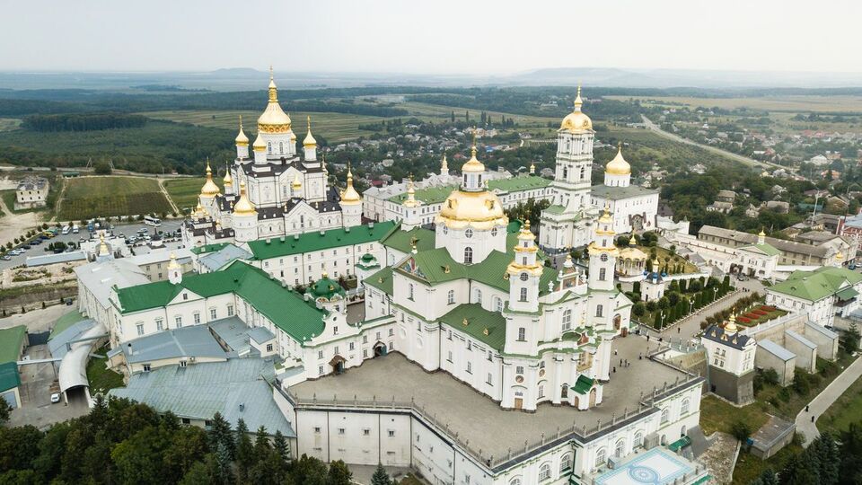 Из 42 случаев заражения коронавирусом в Кременецком районе Тернопольской области как минимум 25 приходится на Почаев