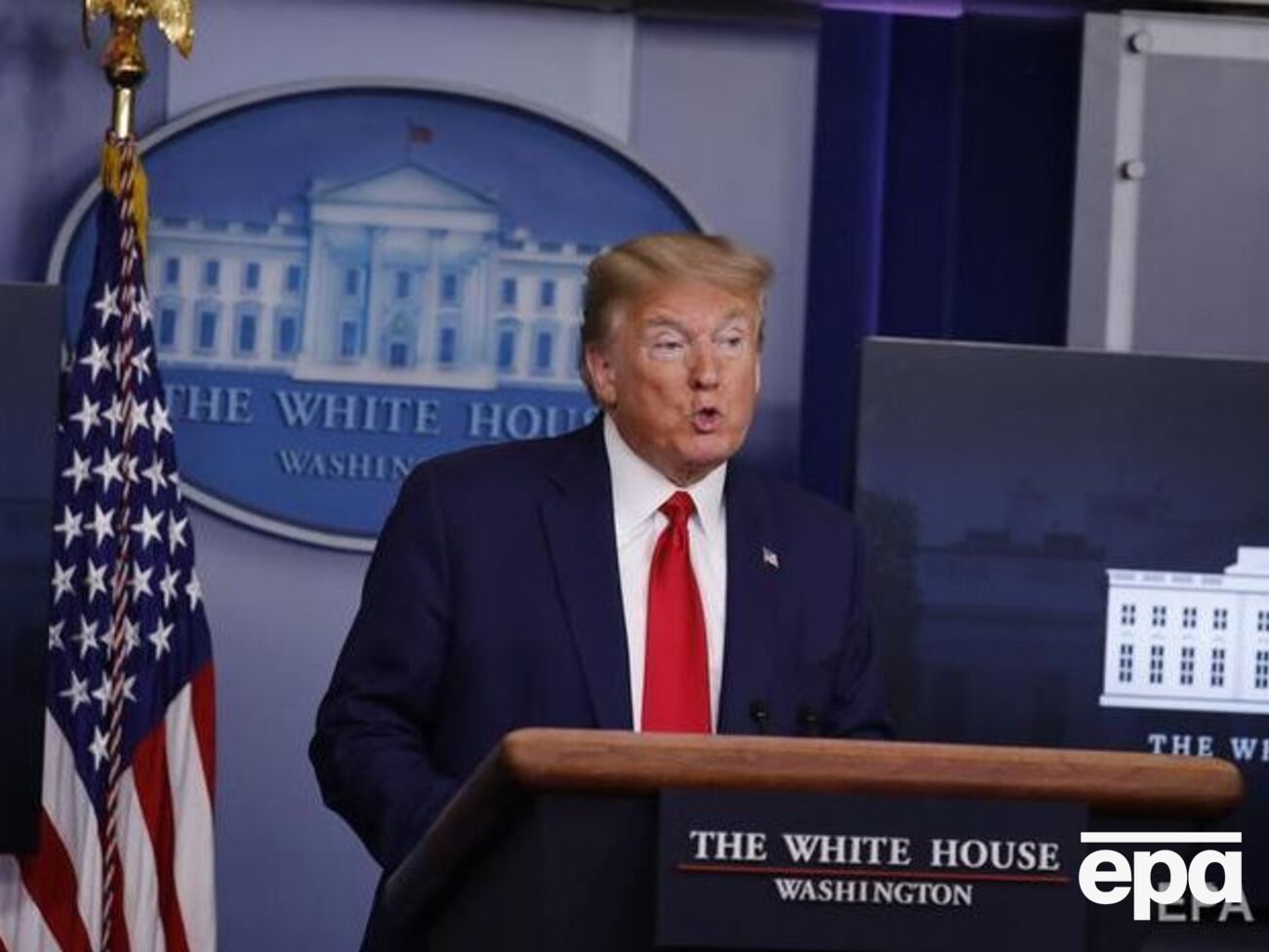 Как долго продлится приостановка, Трамп не сказал