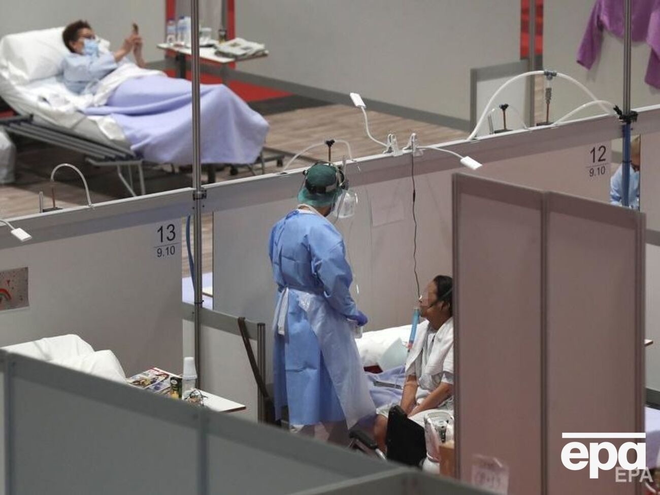 Временный госпиталь в&nbsp;конгрессно-выставочном центре Ifema в Мадриде